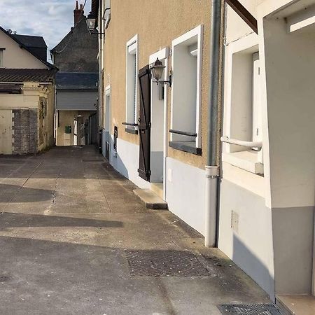 Maison Semi-Troglodyte Avec 4 Velos Rochecorbon Exterior foto